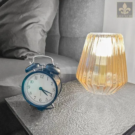 In Uni - & Lkh Naehe