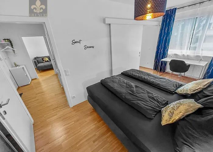 In Uni - & Lkh Naehe Грац